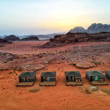 Salameh'S Bedouin Camp Hotel วาดิรัม ภายนอก รูปภาพ