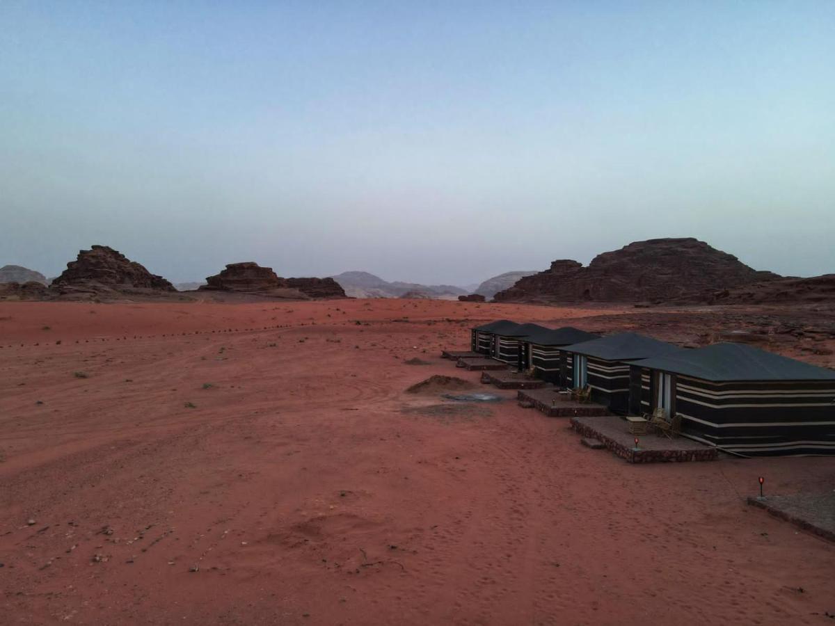 Salameh'S Bedouin Camp Hotel วาดิรัม ภายนอก รูปภาพ