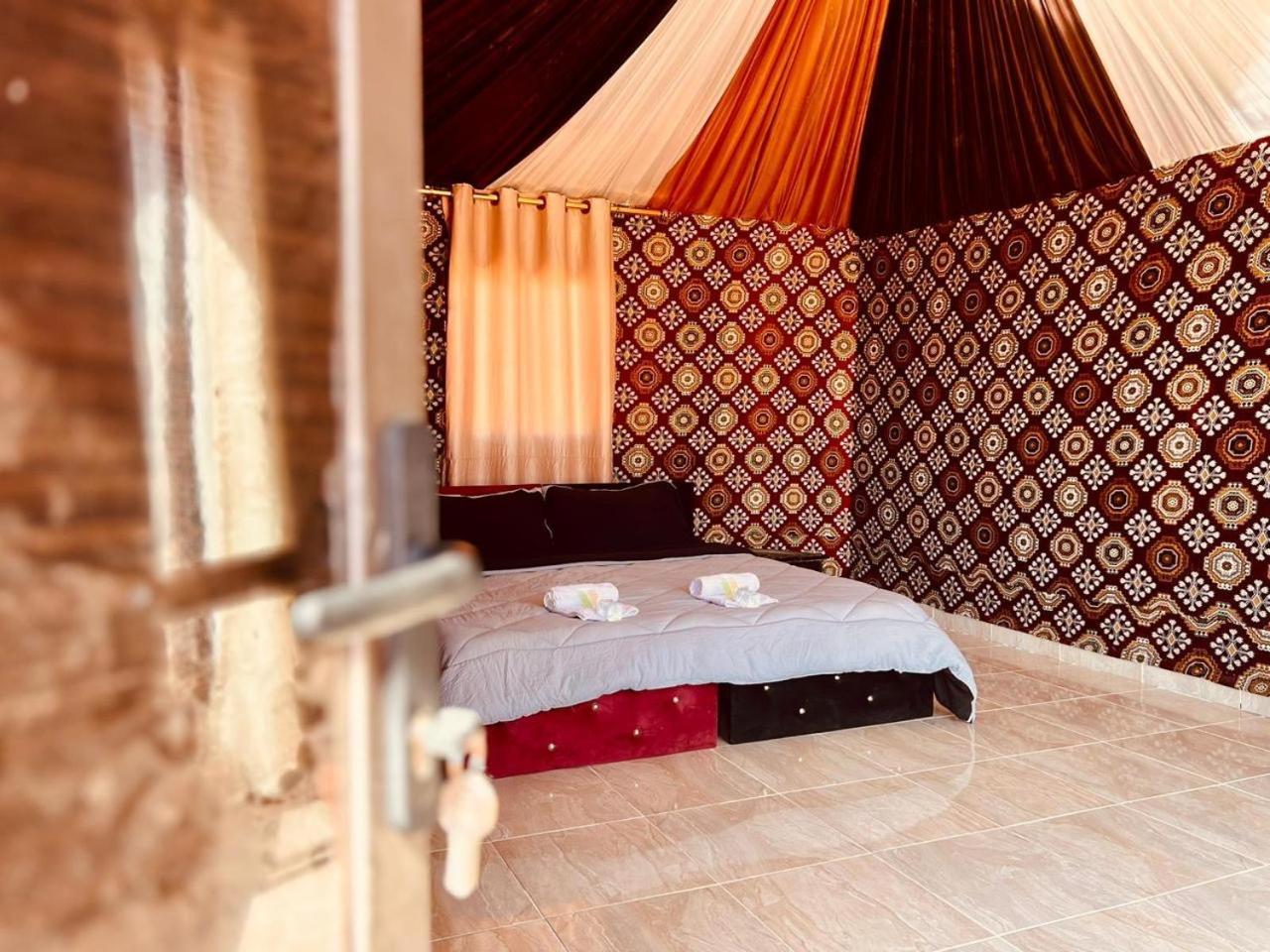 Salameh'S Bedouin Camp Hotel วาดิรัม ภายนอก รูปภาพ