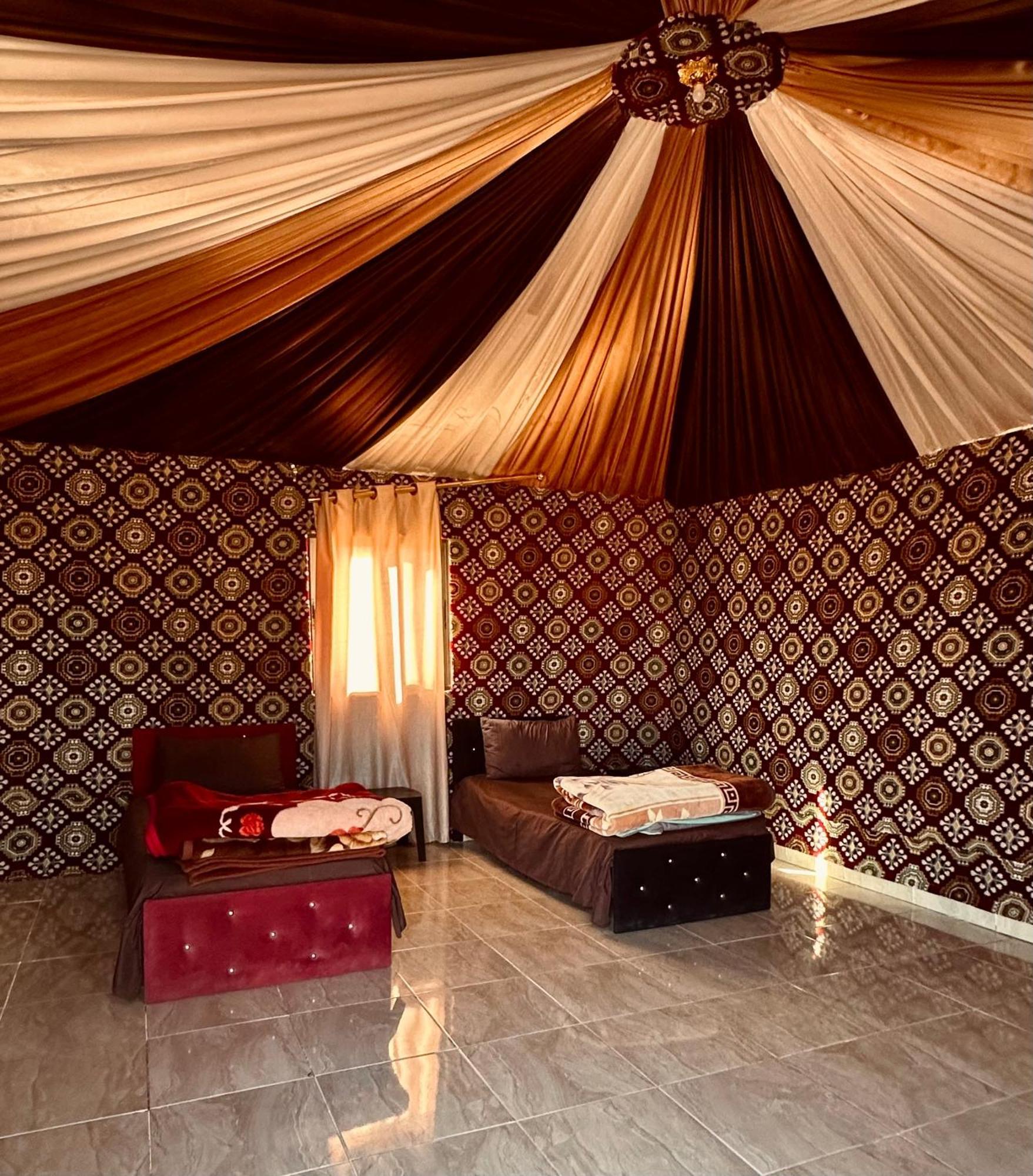 Salameh'S Bedouin Camp Hotel วาดิรัม ภายนอก รูปภาพ