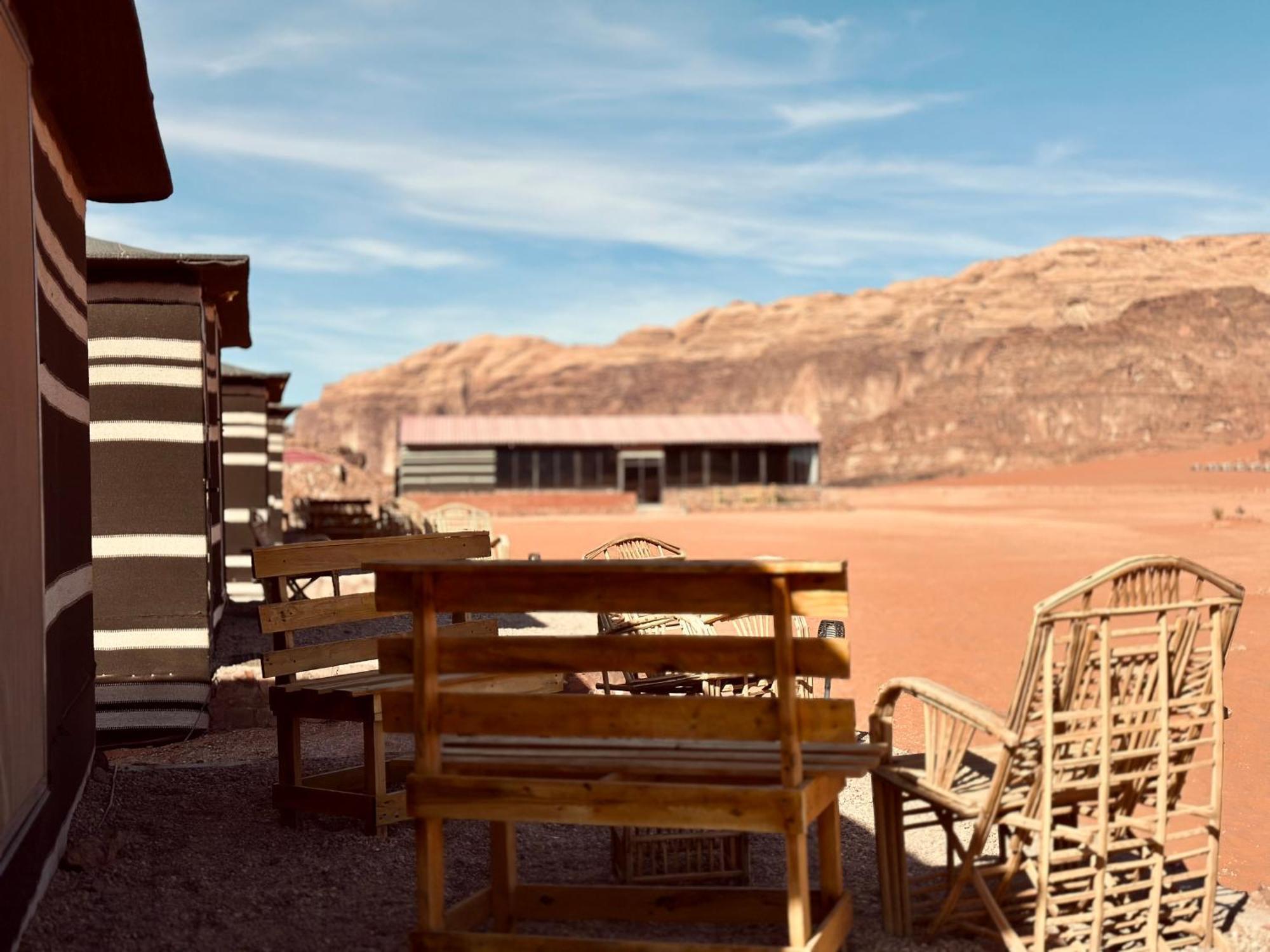 Salameh'S Bedouin Camp Hotel วาดิรัม ภายนอก รูปภาพ