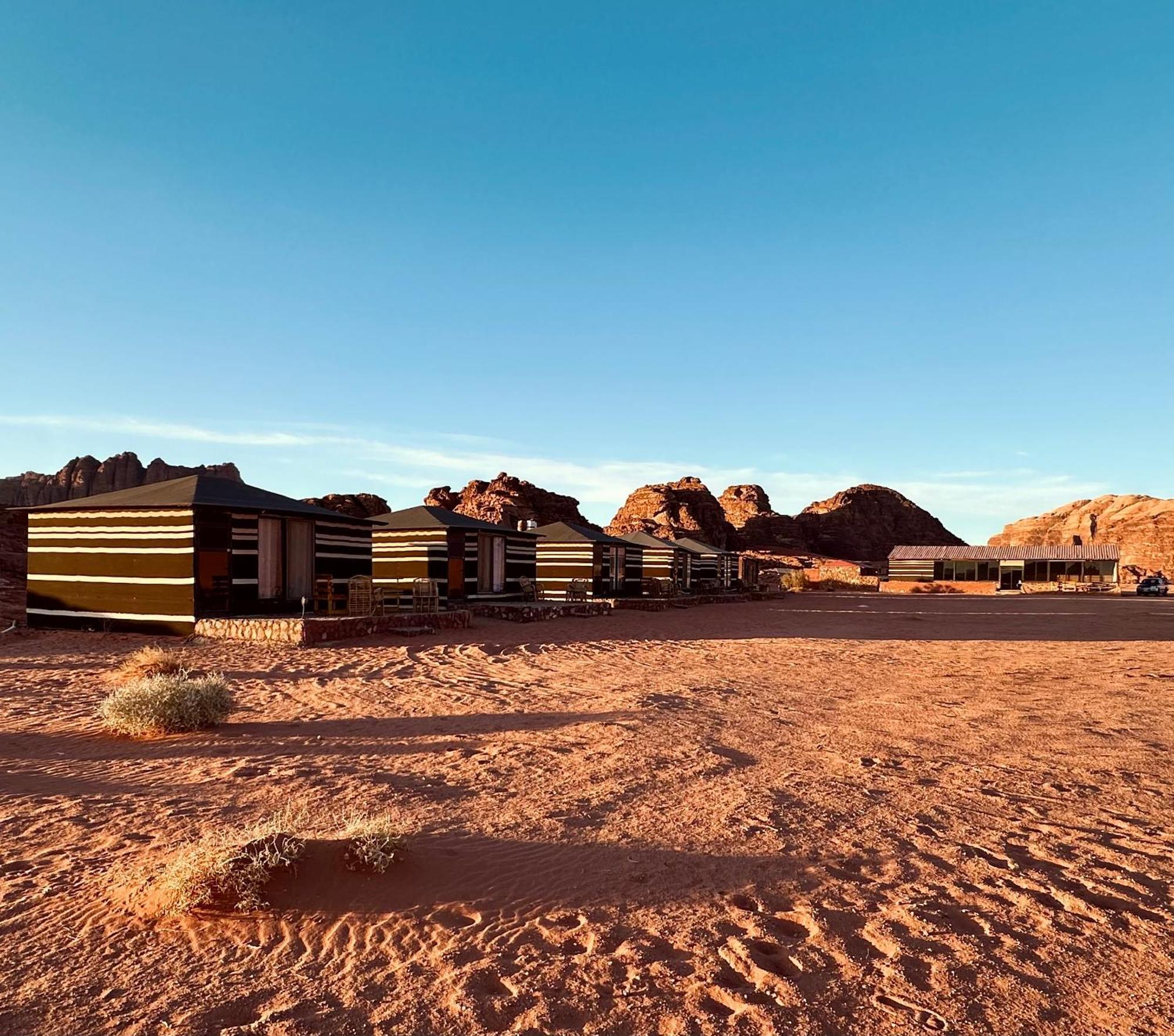 Salameh'S Bedouin Camp Hotel วาดิรัม ภายนอก รูปภาพ